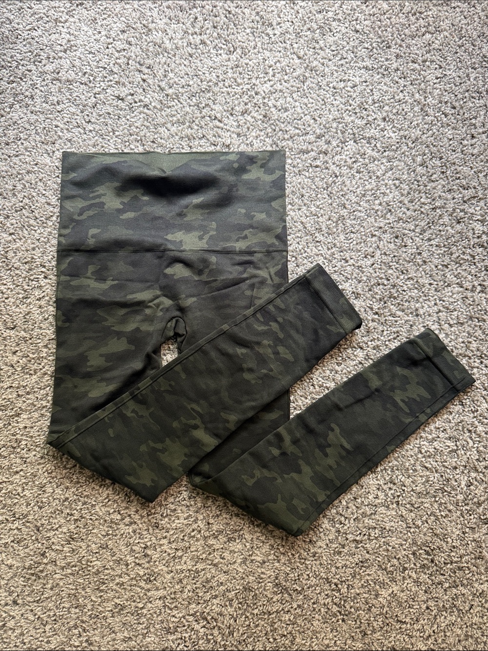 Spanx Camo High-Waist Active Leggings - Picture 4 of 5